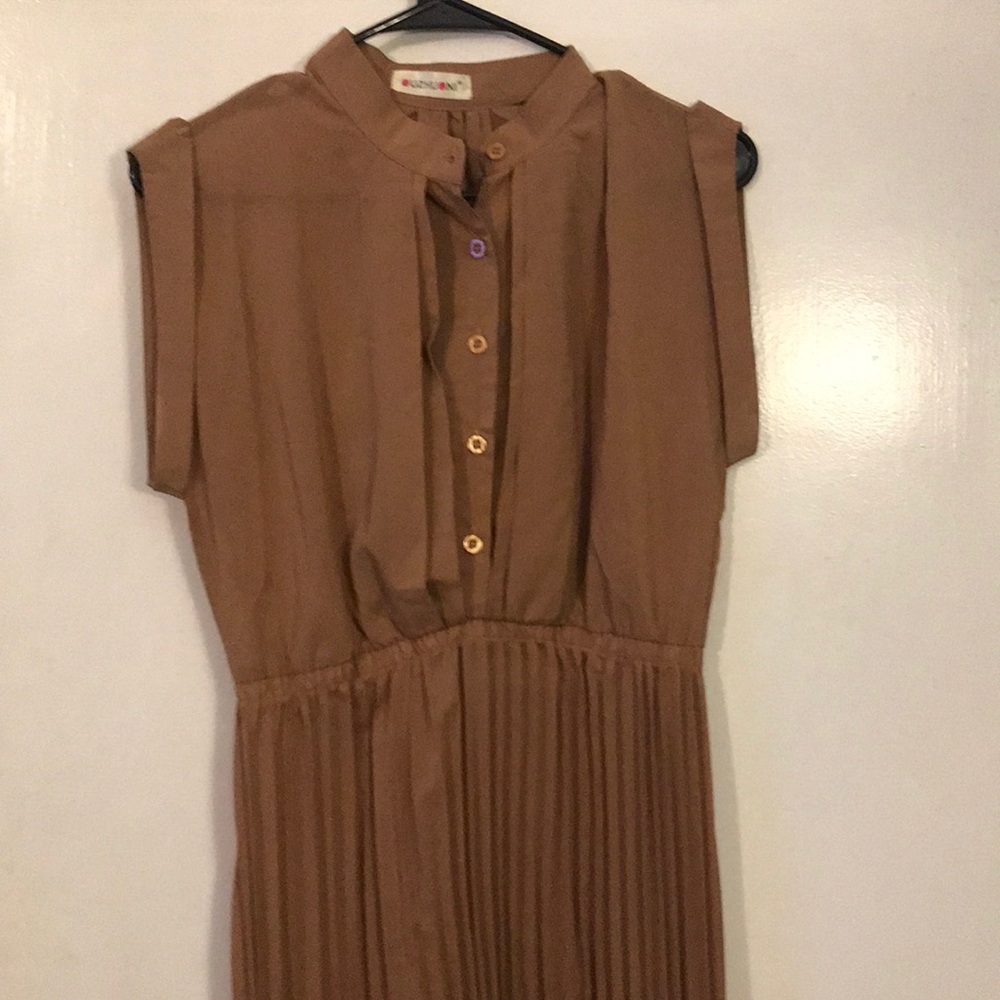 Pleated short sleeveless dress (Uzhuoni) large
